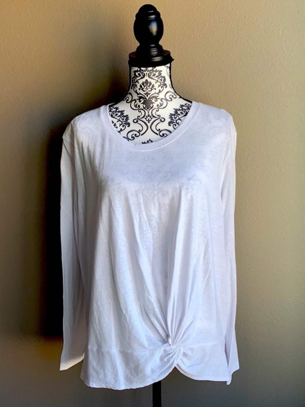 Caslon White Twist Front Long Sleeve Top Size Large – Soft Lightweight Knit